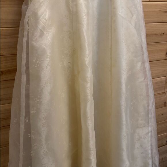 Vintage Zum Zum Niki Livas Size Medium Pale Daffodil Cross Back Floral Ball Gown - Picture 8 of 16